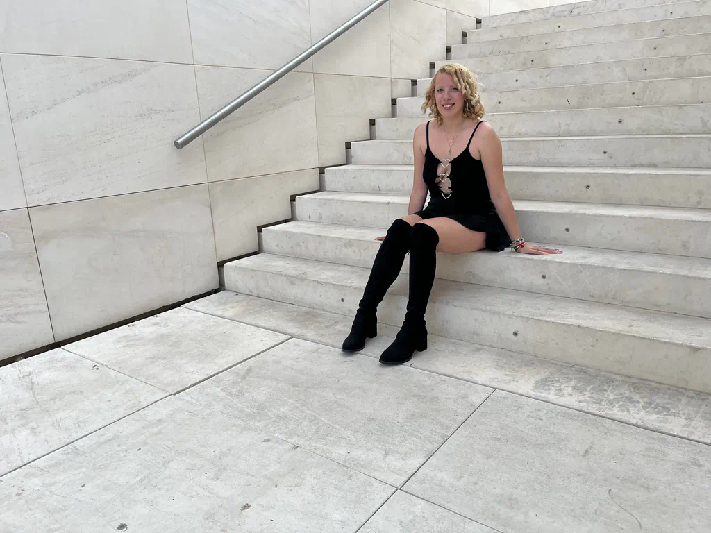 Victoria, escort VIP en Barcelona — Retrato sofisticado en el Eixample