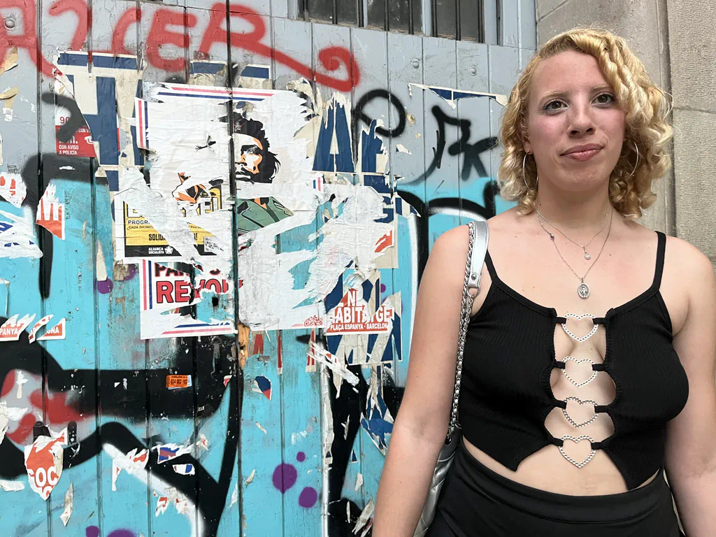 Victoria, escort de alta gama en Barcelona — Primer plano expresivo